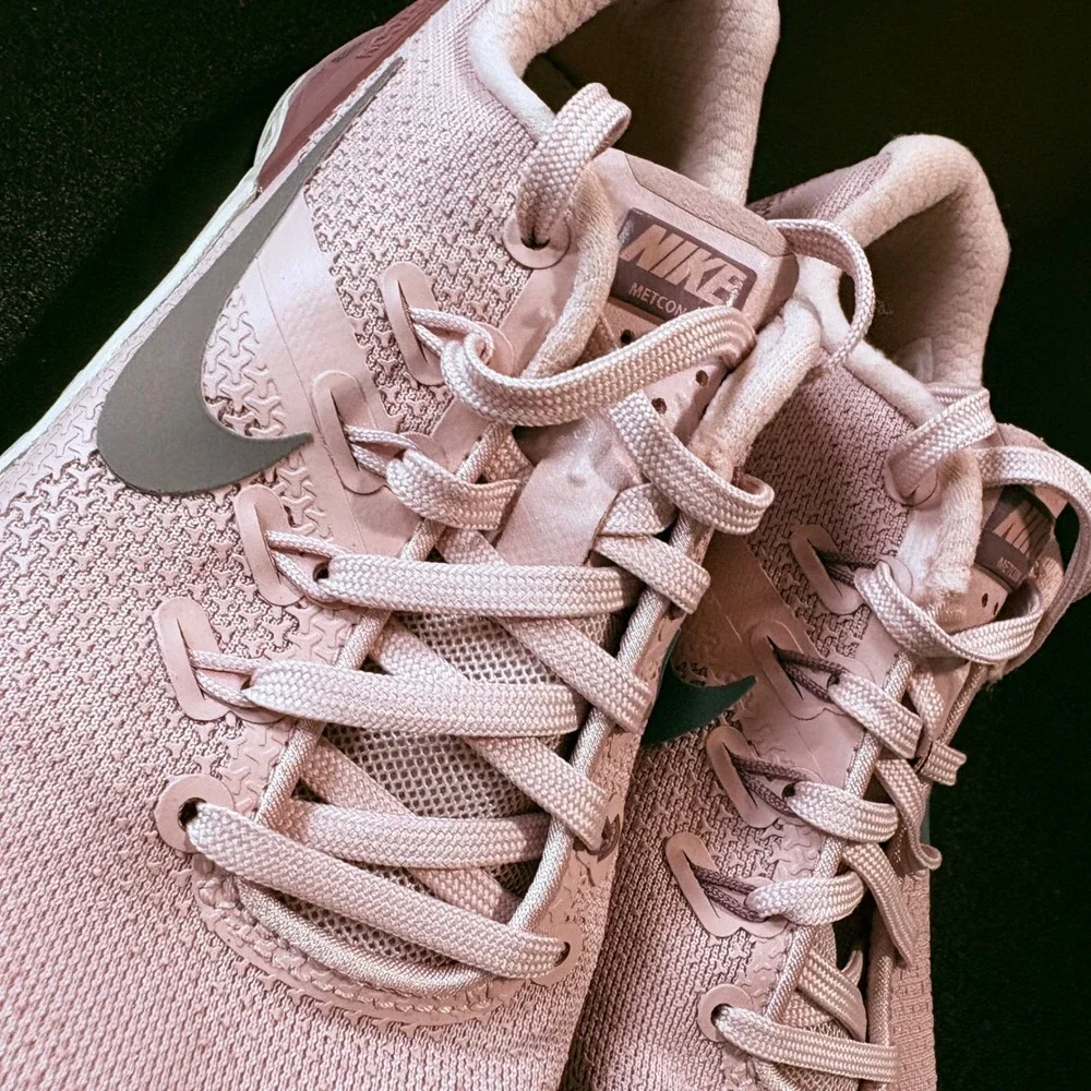 Nike Metcon 4 Shoes Womens 5.5 Pink Cross Training Workout Walking Gym Sneakers